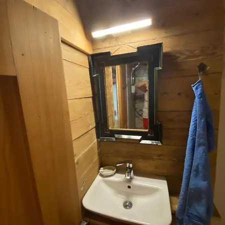 Casa Vegana, 3,5 Zi Wohnung, 5 Pl, 2 Baeder Apartmán Trun