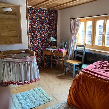 Apartmán Casa Vegana, 3,5 Zi Wohnung, 5 Pl, 2 Baeder Trun