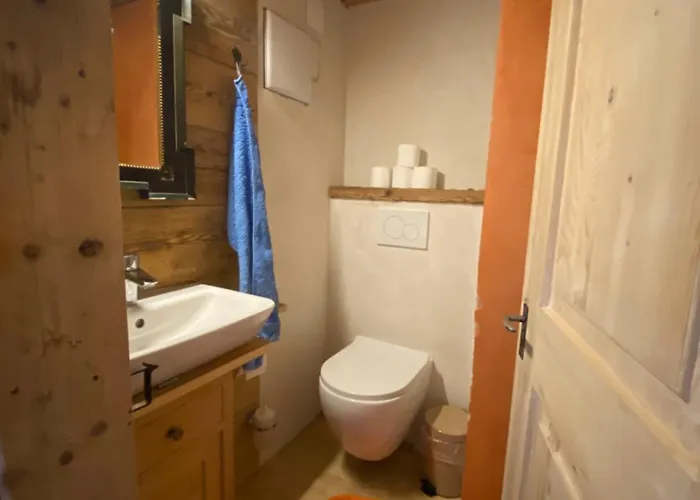 Casa Vegana, 3,5 Zi Wohnung, 5 Pl, 2 Baeder Trun