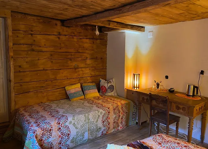 Casa Vegana, 3,5 Zi Wohnung, 5 Pl, 2 Baeder * Trun