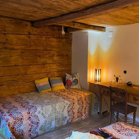 Casa Vegana, 3,5 Zi Wohnung, 5 Pl, 2 Baeder * Trun