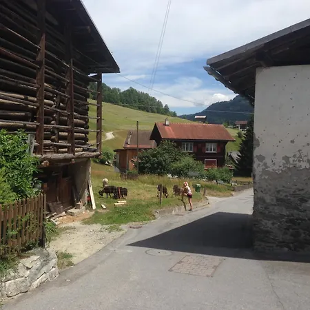 Casa Vegana, 3,5 Zi Wohnung, 5 Pl, 2 Baeder 公寓 Trun